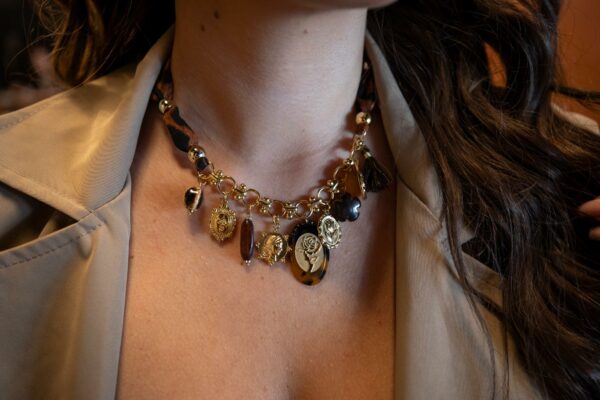 Collier Wild
