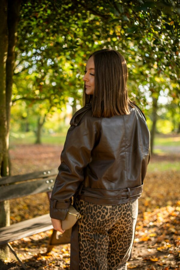 Veste simili cuir chocolat – Image 2